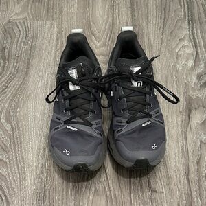 Women’s On Cloud waterproof shoes